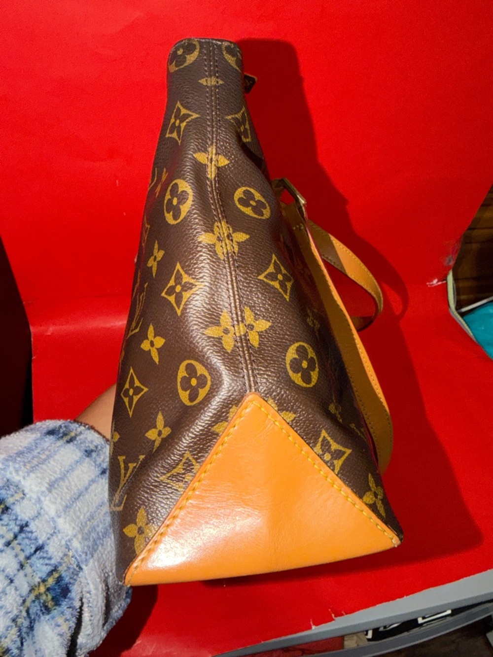 Louis Vuitton Monogram Canvas Tote in Brown with Tan Straps - Picture 8 of 11